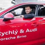 Petr Rychlý má nové rychlé auto