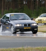 Ukradeny byly zkušební pneumatiky Continental