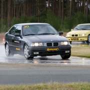 Ukradeny byly zkušební pneumatiky Continental