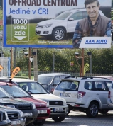 Nízké ceny paliva zvedly zájem o vozy s vyšší spotřebou