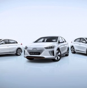 Hyundai v kampani na nový vůz cílí na generaci IONIQ