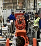 Nová výrobní linka Fordu šetří energie i vodu