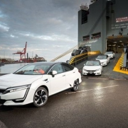 Do Evropy přichází první model Honda Clarity Fuel Cell