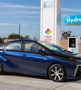Toyota a Shell chtějí budovat čerpací stanice na vodík