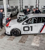 Dodání prvního vozu Peugeot 308 Racing Cup
