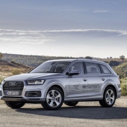 Audi Q7 e-tron quattro přichází na český trh