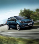 Kia začala prodávat modernizovaný model Carens