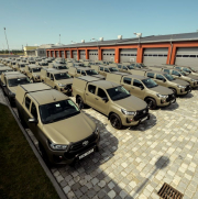 Armáda ČR má nové vozy Toyota Hilux