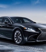 Lexus LS bude mít nové oči