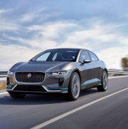 Jaguar odhaluje koncept elektrického SUV i-pace