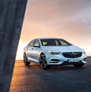 Nový Opel Insignia Grand Sport