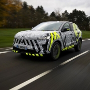 Renault Austral oblékl kamufláž