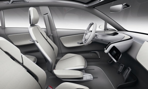 Audi_A2_concept_IAA_8.jpg